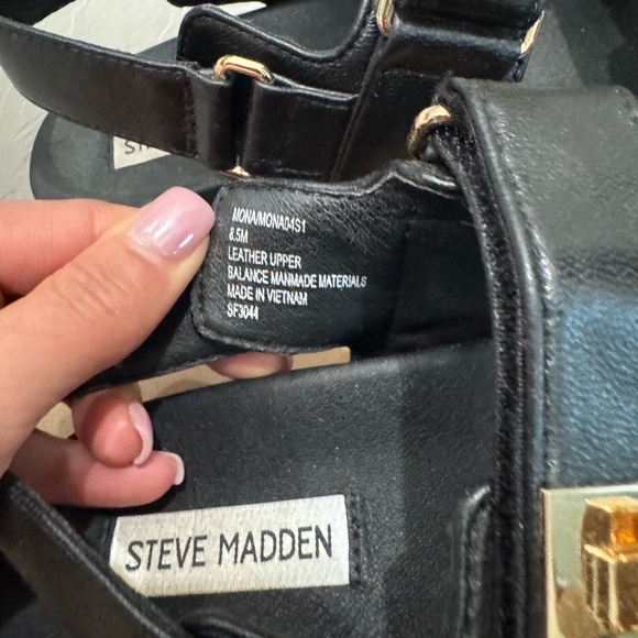 Steve Madden Mona Black Platform Sandals with Sturdy Sole - Picture 4 of 7